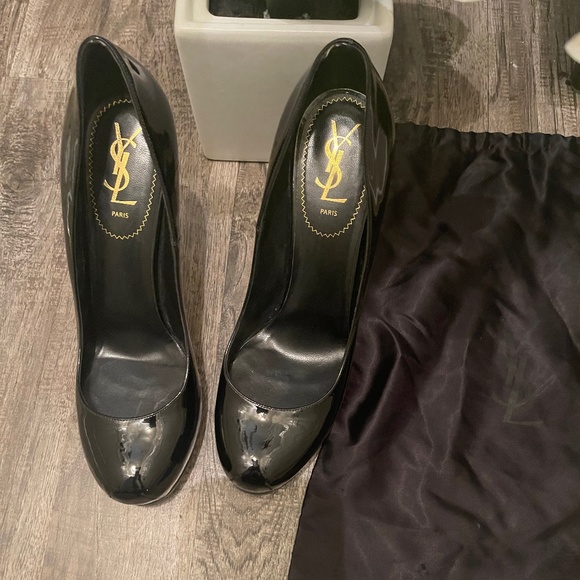 Yves Saint Laurent Black patent leather size 39 1/2 - Picture 1 of 5